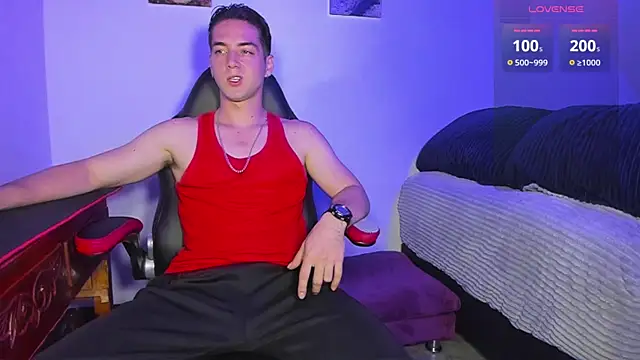 Snapshot of Alex_smith00 chatting on March 2025 11:22:02 PM Alex smith00 online show from March 2025 11:22:02 PM