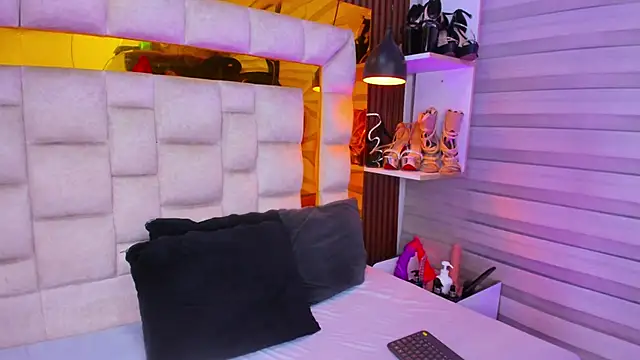bigass monic online show from May 2026 02:36:01 AM