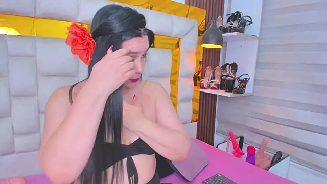 bigass monic online show from November 2025 03:43:01 AM