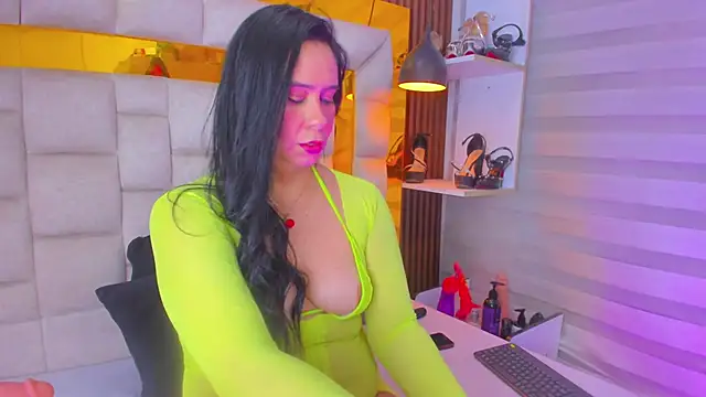 bigass monic online show from February 2026 02:43:02 AM