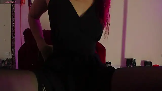 Cristina  Smith online show from March 2025 10:08:02 PM