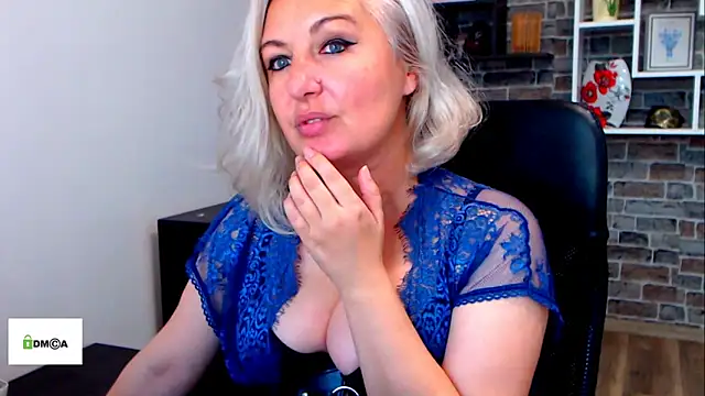Snapshot of angel_devil_milf chatting on June 2026 11:30:01 AM angel devil milf online show from June 2026 11:30:01 AM