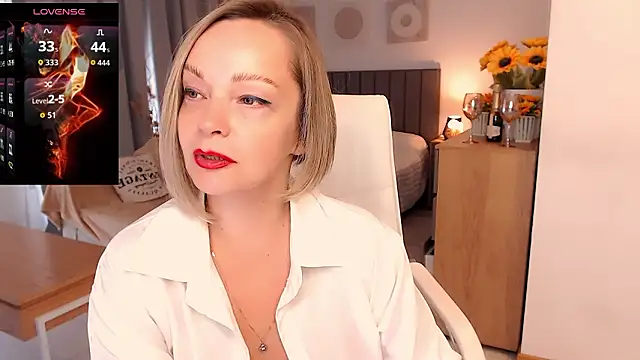 Tilly Eliot online show from March 2026 08:59:01 PM