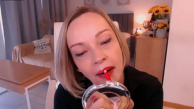 Tilly Eliot online show from January 2026 08:23:02 PM