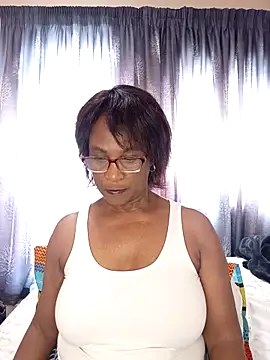Hotgrannyx online show from April 2026 11:18:02 AM