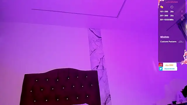 Snapshot of alysson_18 chatting on October 2025 01:23:01 PM alysson 18 online show from October 2025 01:23:01 PM