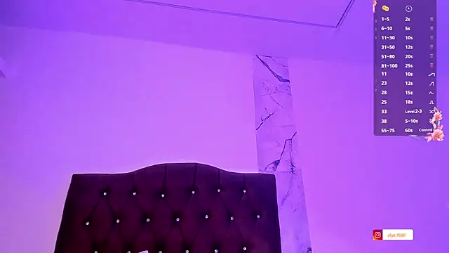 alysson 18 online show from November 2025 01:16:02 PM