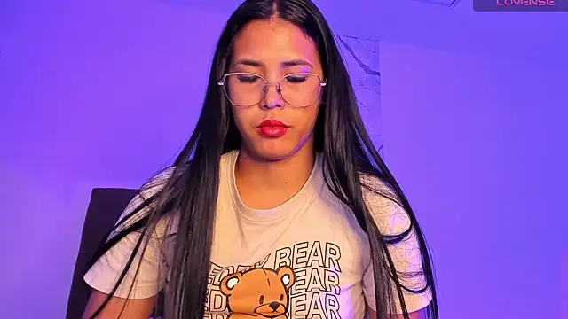 alysson 18 online show from November 2025 03:37:02 PM