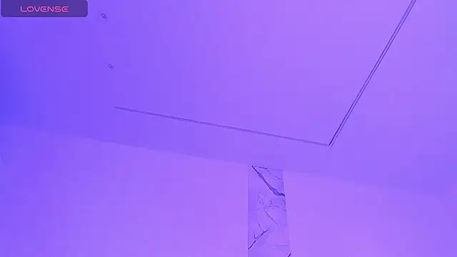 alysson 18 online show from December 2025 01:43:02 PM