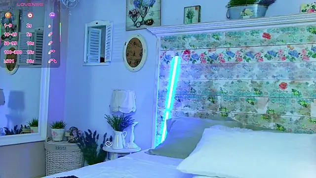 Snapshot of NikkiStarX chatting on November 2025 04:02:01 AM NikkiStarX online show from November 2025 04:02:01 AM