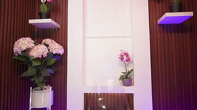 MaddyWattson online show from October 2025 11:30:01 AM