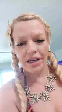 marilyn420 online show from May 2026 04:29:02 PM