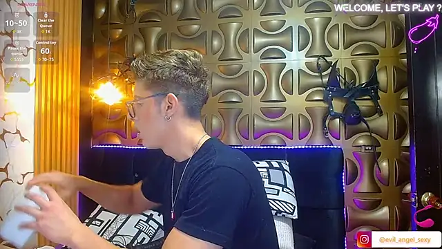 angel sexyevil online show from November 2025 12:31:01 PM