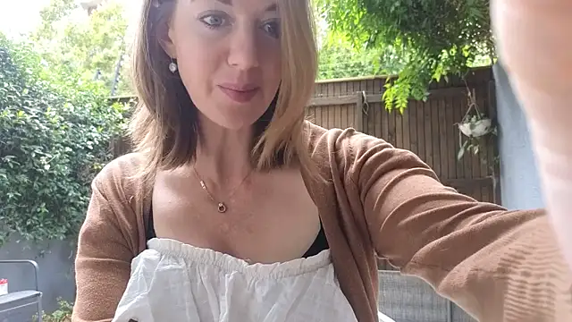 TopsyWilde online show from December 2025 09:36:02 AM