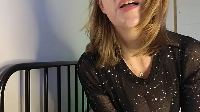 TopsyWilde online show from April 2026 09:04:02 AM