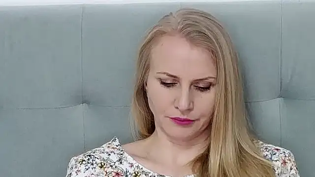 Snapshot of K__Adrienne chatting on March 2025 09:10:02 AM K  Adrienne online show from March 2025 09:10:02 AM