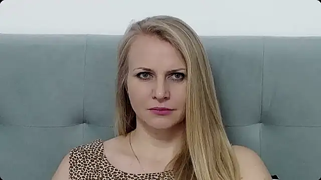 Snapshot of K__Adrienne chatting on January 2025 09:04:02 AM K  Adrienne online show from January 2025 09:04:02 AM