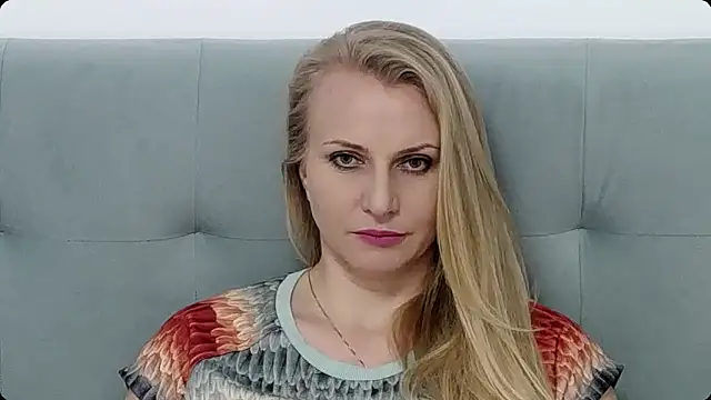 Snapshot of K__Adrienne chatting on December 2024 09:35:02 AM K  Adrienne online show from December 2024 09:35:02 AM