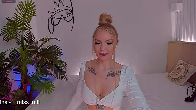 MaaryM online show from February 2025 04:30:01 AM