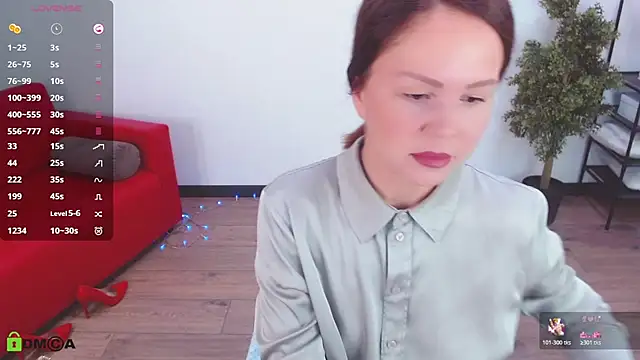 Snapshot of VickyGolden chatting on July 2026 05:08:01 AM VickyGolden online show from July 2026 05:08:01 AM