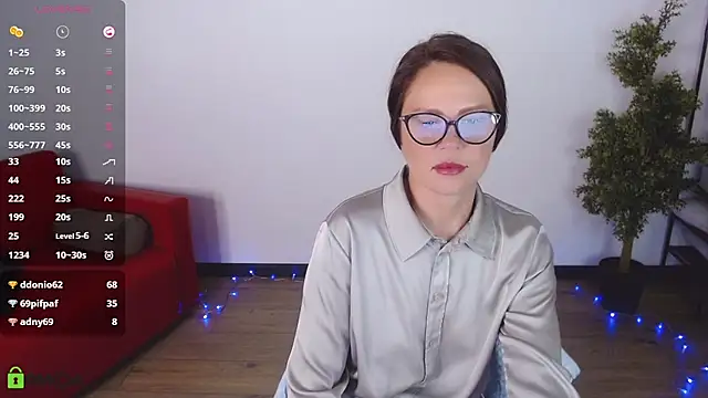Snapshot of VickyGolden chatting on June 2026 10:15:01 AM VickyGolden online show from June 2026 10:15:01 AM