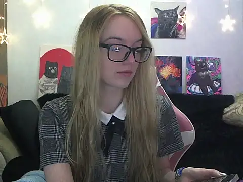 Snapshot of SecretSophia chatting on November 2025 05:39:01 PM SecretSophia online show from November 2025 05:39:01 PM