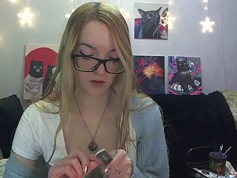 Snapshot of SecretSophia chatting on November 2025 08:51:01 PM SecretSophia online show from November 2025 08:51:01 PM