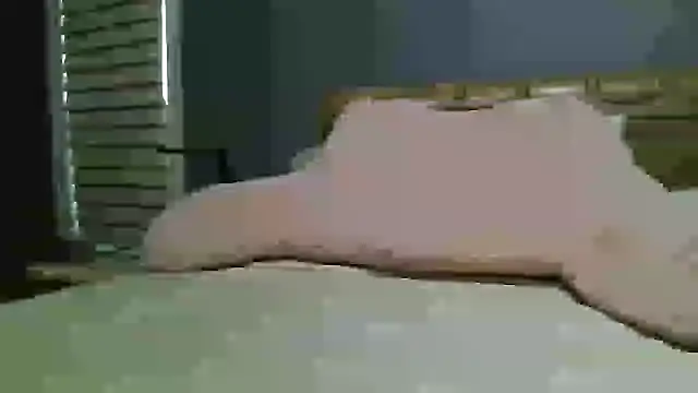 Lisaisluscious online show from May 2026 02:20:02 PM