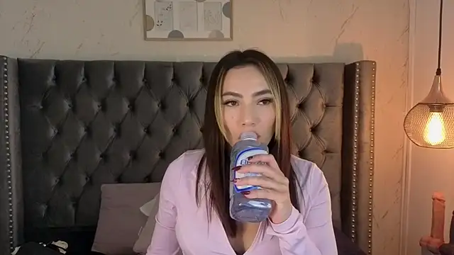 Kim Blane online show from April 2026 04:08:01 AM