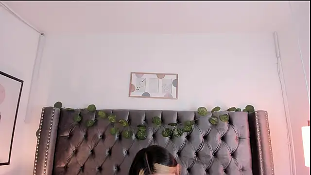 Snapshot of Kim_Blane chatting on February 2025 03:08:01 AM Kim Blane online show from February 2025 03:08:01 AM