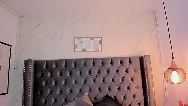 Snapshot of Kim_Blane chatting on October 2025 04:11:01 AM Kim Blane online show from October 2025 04:11:01 AM