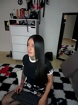 SAMANTHA DM online show from April 2026 04:44:01 PM