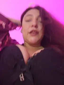 VickyHoult online show from May 2026 12:49:01 AM