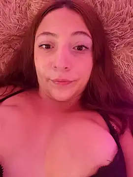 VickyHoult online show from January 2025 08:00:01 PM