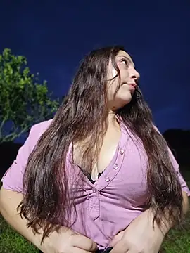 VickyHoult online show from May 2026 11:25:01 PM