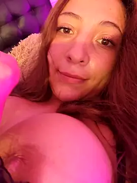 VickyHoult online show from January 2025 12:39:02 AM