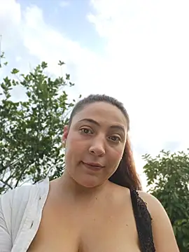 VickyHoult online show from April 2026 10:21:02 PM