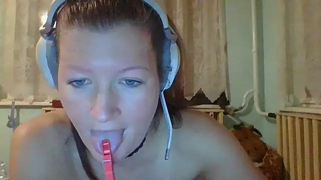 Analimado18 online show from October 2025 09:26:01 PM