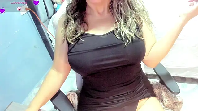 Snapshot of Tiffany_teressa chatting on September 2025 09:58:01 PM Tiffany teressa online show from September 2025 09:58:01 PM