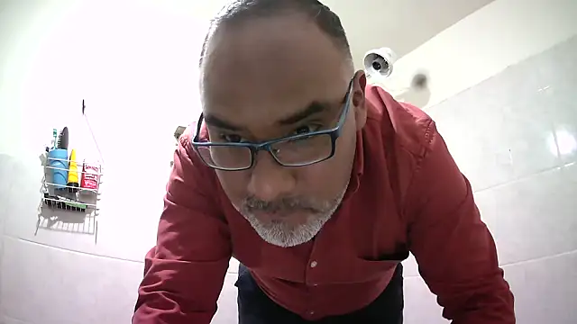 PhillDrake11 online show from April 2026 11:44:01 PM