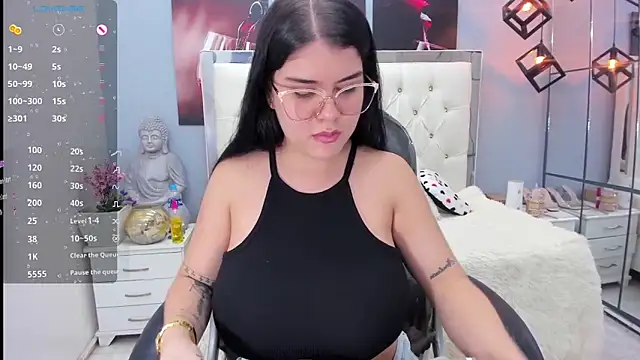 pearl weet online show from December 2025 06:29:02 PM