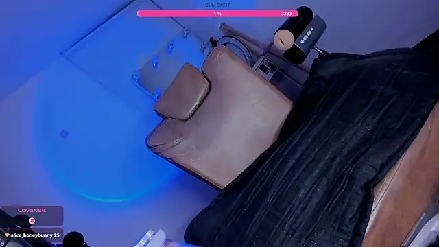 Snapshot of azulawitch666 chatting on November 2025 11:32:01 AM azulawitch666 online show from November 2025 11:32:01 AM