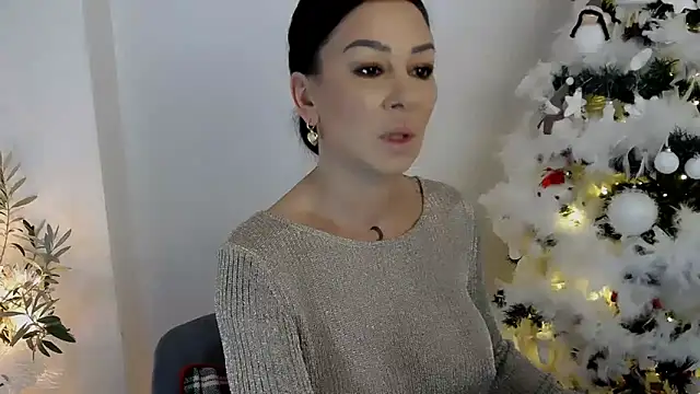 Snapshot of Xentthia chatting on December 2025 02:43:02 PM Xentthia online show from December 2025 02:43:02 PM