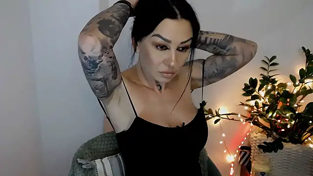 Xentthia online show from February 2025 03:03:01 PM