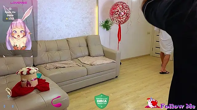 Snapshot of Rabbits_couplee chatting on February 2025 01:58:02 AM Rabbits couplee online show from February 2025 01:58:02 AM