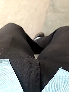 Snapshot of Deluxe_dick chatting on November 2025 04:12:02 AM Deluxe dick online show from November 2025 04:12:02 AM