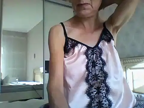 SwettyViktory online show from October 2025 12:03:01 PM