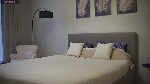 Snapshot of Danielle_Thomas chatting on September 2025 09:45:02 AM Danielle Thomas online show from September 2025 09:45:02 AM