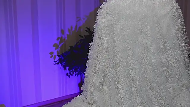 Snapshot of Danielle_Thomas chatting on March 2025 06:22:01 AM Danielle Thomas online show from March 2025 06:22:01 AM