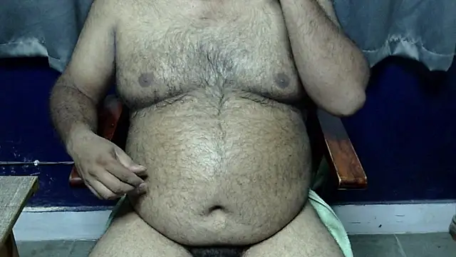 Snapshot of hairysubcub_70 chatting on May 2026 04:26:02 PM hairysubcub 70 online show from May 2026 04:26:02 PM